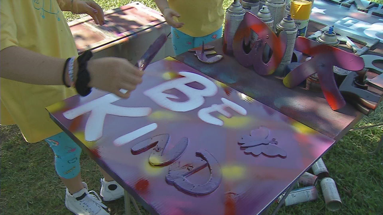'Be Kind' sign